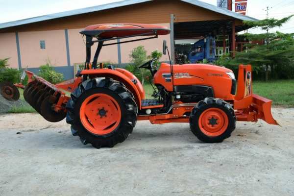 ขาย L4708SP รถปี 57  รถใช้งาน 741 ชั่วโมง รถสวยพร้อมใช้งานซื้อไปไม่ผิดหวัง การันตีคุณภาพ ราคา 448000 ผานหน้าใหม่+ผานหลัง สนใจ 084-5486359 สุชาติ