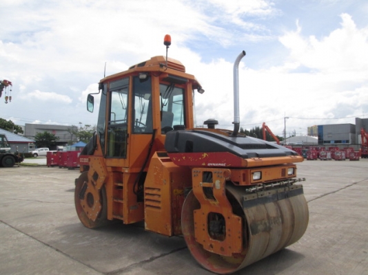 เบรคดาวน์ TANDAM ROLLER 8 ตัน ยี่ห้อ DYNAPAC รุ่น CC232 ซีเรียล 61910633 ปี 2000 ชั่วโมงทำงาน 4450 ชั่วโมง