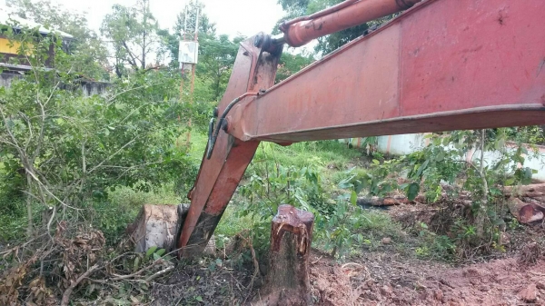 ขาย HITACHI EX200-2 สภาพ ตามรูปเลย