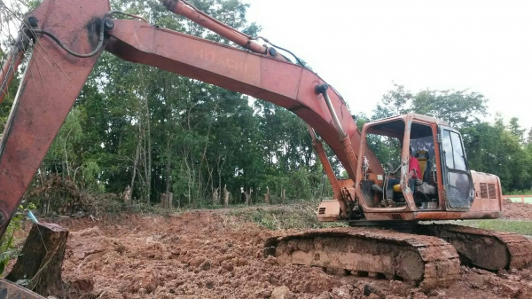 ขาย HITACHI EX200-2 สภาพ ตามรูปเลย