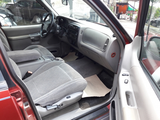 ขายฟอร์ดเอ็กพรอเลอร์สเปคอเมริกาซ้ายแท้ ขายฟอร์ดเอ็กพรอเลอร์สเปคอเมริกาซ้ายแท้