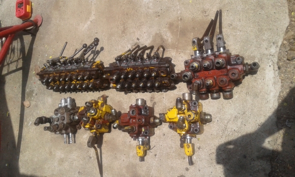 ขายคอนโทนน้ำมันไฮดรอลิก มือ2