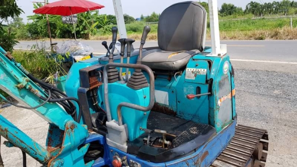 ขายด่วนรถแบคโฮคูโบต้าK22คอลโทลน้ำมันสั้น   ปั้มนี้วติดหัวกะแทกดีดีเทียบเท่าPC25รถนอกสถาพดีพร้อมใช้เพิ่งนำเข้ามายังไม่เคยใช้งานในไทยเลย