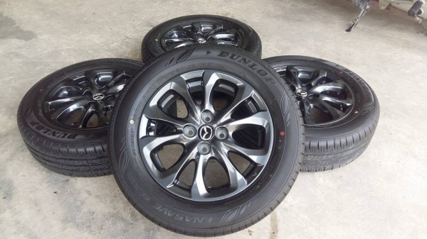 ขายล้อแม็กป้ายแดง mazda 2 15" ยางปี17 สนใจติดต่อร้าน ก.เจริญการยางครับ 081-3747940