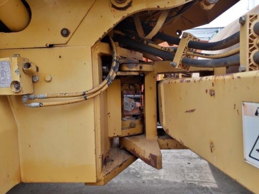 รถบด 10 ตัน สั่นสะเทือน CAT CS563C # 4LN00572  มือสองญี่ปุ่น