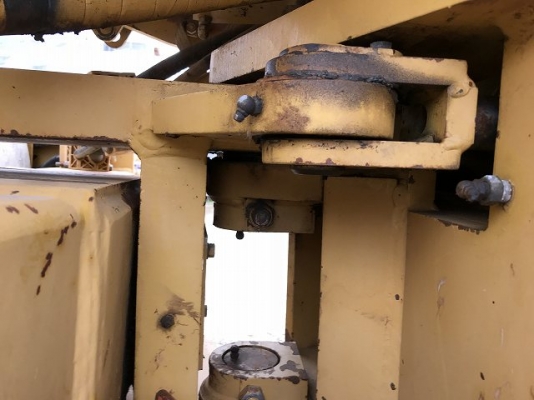 รถบด 10 ตัน สั่นสะเทือน CAT CS563C # 4LN00572  มือสองญี่ปุ่น