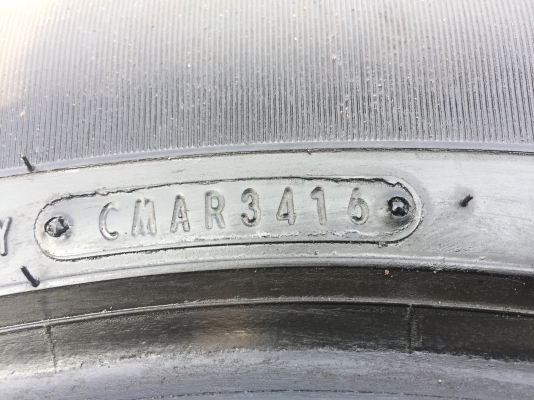 ยาง Dunlop 265 65 17 ปลายปี16 ดอกเต็ม เนื้อนิ่มๆ ใช้ยาว ราคาไม่แพง ยาง Dunlop 265 65 17 ปลายปี16 ดอกเต็ม เนื้อนิ่มๆ ใช้ยาว ราคาไม่แพง