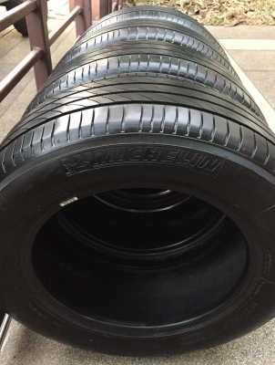 ยาง Michelin 215 60 16 ปลายปี15 ดอกเต็ม ไม่มีปะ ราคาไม่แพงขอบคุณ