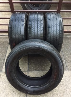 ยาง Michelin 215 60 16 ปลายปี15 ดอกเต็ม ไม่มีปะ ราคาไม่แพงขอบคุณ