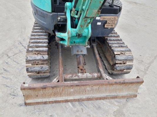 รถขุด 2 ตัน KOBELCO SK20SR-3 มีลายแย็ก มือสองญี่ปุ่น