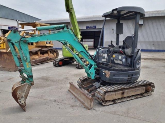 รถขุด 2 ตัน KOBELCO SK20SR-3 มีลายแย็ก มือสองญี่ปุ่น