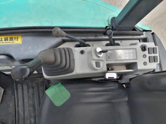 รถขุด 2 ตัน KOBELCO SK20SR-3 มีลายแย็ก มือสองญี่ปุ่น