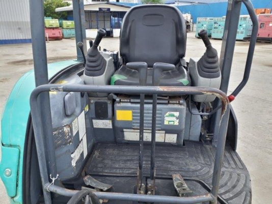 รถขุด 2 ตัน KOBELCO SK20SR-3 มีลายแย็ก มือสองญี่ปุ่น