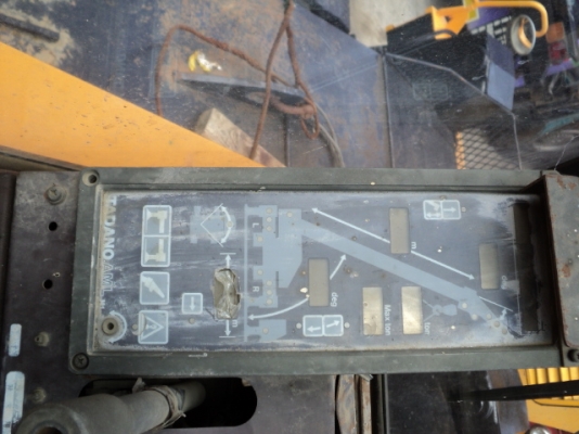 รถขุด 2 ตัน KOBELCO SK20SR-3 มีลายแย็ก มือสองญี่ปุ่น