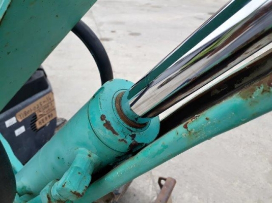 รถขุด 2 ตัน KOBELCO SK20SR-3 มีลายแย็ก มือสองญี่ปุ่น