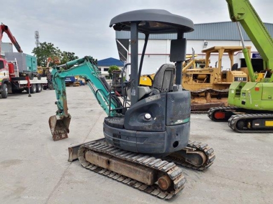 รถขุด 2 ตัน KOBELCO SK20SR-3 มีลายแย็ก มือสองญี่ปุ่น