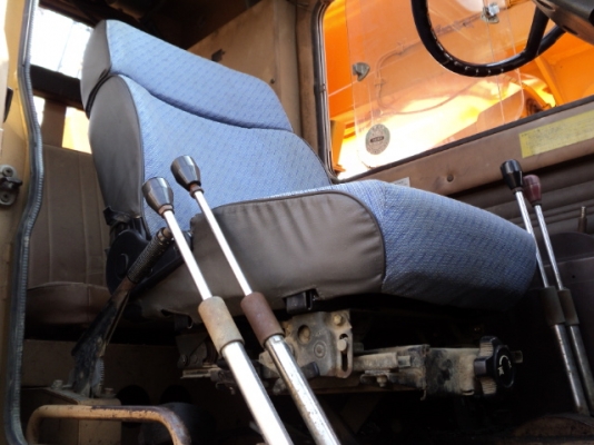 รถขุด 2 ตัน KOBELCO SK20SR-3 มีลายแย็ก มือสองญี่ปุ่น