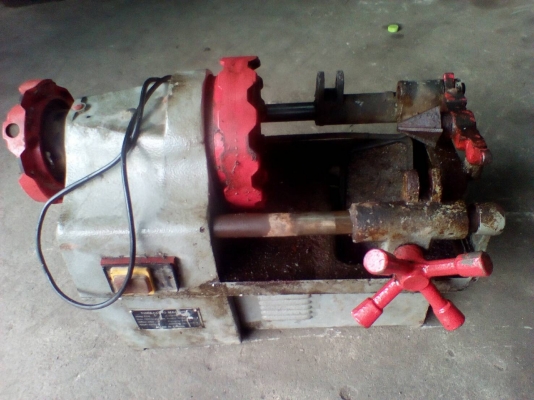 เครื่องต๊าปเกลียวท่อประปาของจีน