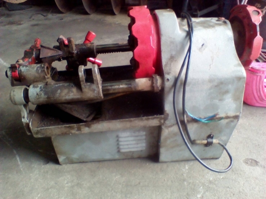 เครื่องต๊าปเกลียวท่อประปาของจีน