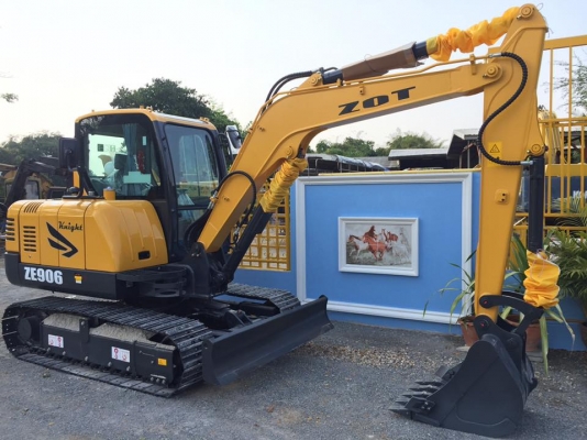 รถขุด 5.5ตันใหม่ ZE906