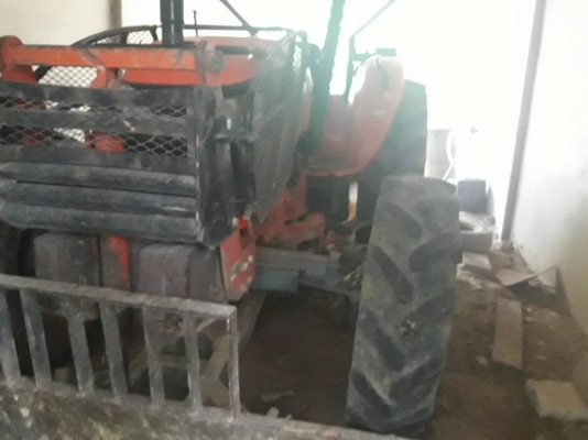 รถไถ KUBOTA  M9540   ,    (  รถ ทำงาน  2,xxx  ชม. )    ,   ( รถ สวย. )      สนใจติดต่อ   081 - 6079515