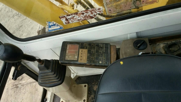 KOMATSU PC 200-5 ไฟฟ้าครบ เอวแน่น ช่วงล่างเต็ม เจ้าของขายเอง