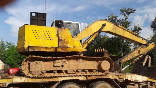 KOMATSU  PC 120-5