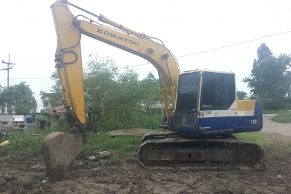 ขายKOMATSU PC100-5 สภาพสวยพร้อมใช้ เครื่องดีช่วงล่างดี. ใบแทร็กเต็ม บูมอาร์มยาวพิเศษ