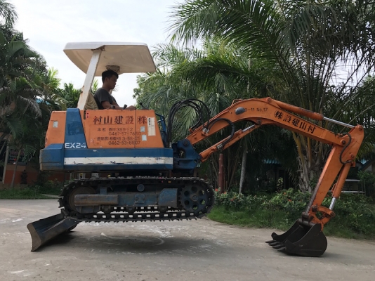 ขายแบคโฮHITACHI EX24(แทรคเหล็กใหม่) พิมพ์นิยมเก่านอก100\%PC30 คอนโทลแน่นๆ เดิมจากญี่ปุ่น100\% ทำงานสมบูรณ์ทุกระบบ รับรองไม่ผิดหวัง 235,000 เท่านั้น!!