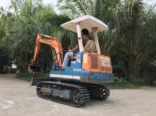ขายแบคโฮHITACHI EX24(แทรคเหล็กใหม่) พิมพ์นิยมเก่านอก100\%PC30 คอนโทลแน่นๆ เดิมจากญี่ปุ่น100\% ทำงานสมบูรณ์ทุกระบบ รับรองไม่ผิดหวัง 235,000 เท่านั้น!!