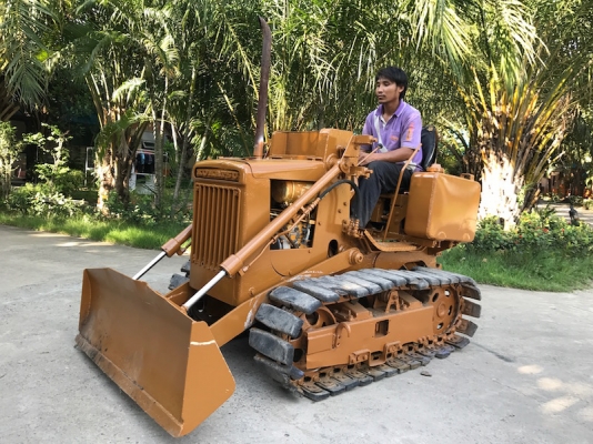 ขาย รถดันแทรคเตอร์ตีนตะขาบ KOMATSU D10S สภาพเดิมๆจากญี่ปุ่นยังไม่เคยใช้งานในไทย 99,000 เท่านั้น!!