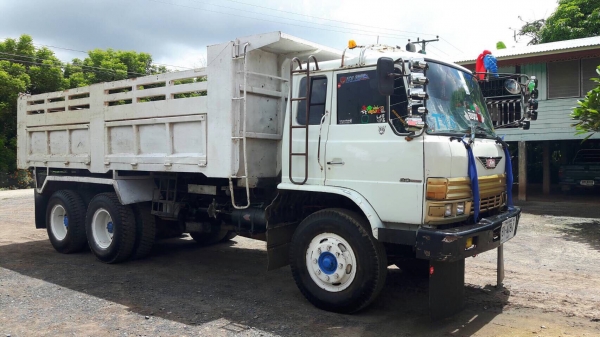 Hino FM 18 ดั้มพ์ 2 เพลา เครื่อง HO7D 195 แรง ทะเบียนพร้อม