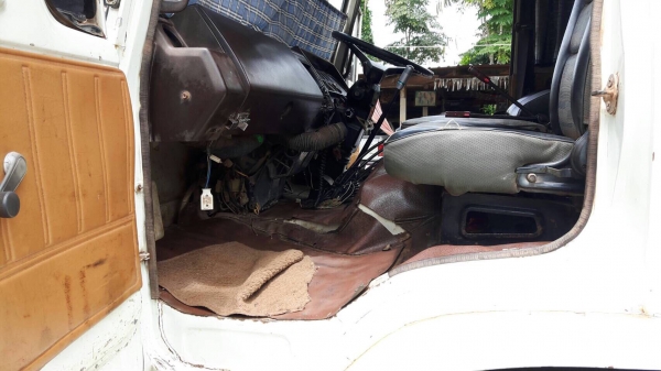 Hino FM 18 ดั้มพ์ 2 เพลา เครื่อง HO7D 195 แรง ทะเบียนพร้อม