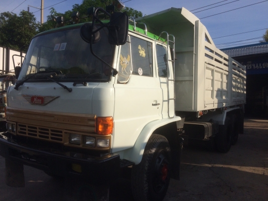 Hino FM 176 ( เจ้าอินทร์) ดั้ม 2 เพลา เครื่อง HO7D 195 แรง ช่วงล่าง 3M  มีสโล ทะเบียนพร้อม