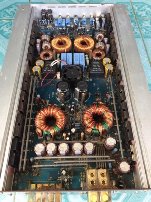 แอมป์คลาสดี Audio Builder 1700W มือสองงานเกาหลี สภาพไม่มีฝาหลัง ใช้งานปกติ เบสเนื้อดีมาก ขับ10" แอมป์คลาสดี Audio Builder 1700W มือสองงานเกาหลี สภาพไม่มีฝาหลัง ใช้งานปกติ เบสเนื้อดีมาก ขับ10"