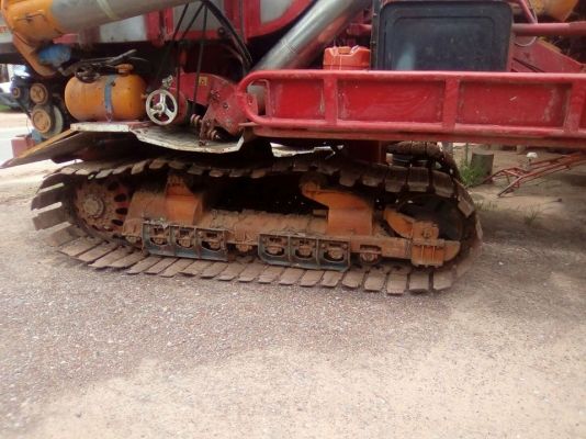 ขายรถเกี่ยวข้าวศักดิ์พัฒนา KM49 เครื่องJO8C250โบว์ ช่วงล่าง12ลูเลอร์9ลูก ปั๊ม23สภาพพร้อมใช้งาน