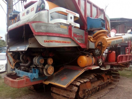 ขายรถเกี่ยวข้าวศักดิ์พัฒนา KM49 เครื่องJO8C250โบว์ ช่วงล่าง12ลูเลอร์9ลูก ปั๊ม23สภาพพร้อมใช้งาน