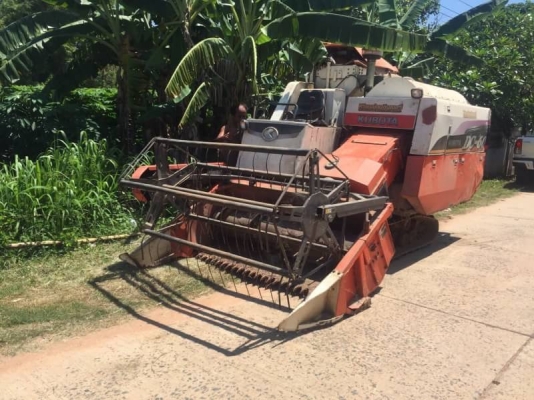 ขาย 185,000 บาท รถเกี่ยว KUBOTA DC60PLUS เครื่องดี ปั้มแรงแทรกใหม่ 2 ข้าง.   รถอยู่ จ.สุรินทร์ 0610710295