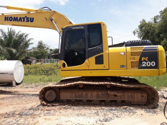 ขายด่วน!! Komatsu PC200-8MO ไมล์ชั่วโมง 8,000 สภาพสวยค่ะ