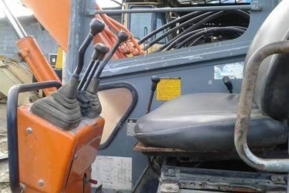 ขาย 215,000  HITACHI EX30UR สภาพสวยพร้อมใช้งาน ระบบดีเยี่ยม รถพร้อมใช้งานครับ  รถอยู่ จ.พระนครศรีอยุธยา  090-772-3710 090-772-3708