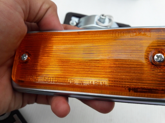 ขายครับ ไฟเลี้ยวเเก้ม620 ของใหม่made in japan คู่ละ350- เลนส์สวยๆมีมา2คู่ครับ สนใจทักได้ครับ/081-791-5677ส่งได้ทั่วไทย ค่าส่งด่วนเคอรี่+50-฿