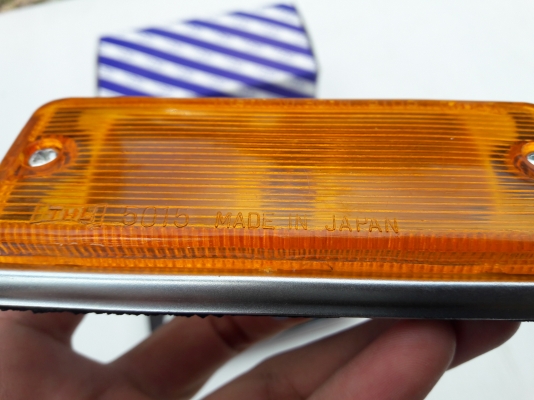 ขายครับ ไฟเลี้ยวเเก้ม620 ของใหม่made in japan คู่ละ350- เลนส์สวยๆมีมา2คู่ครับ สนใจทักได้ครับ/081-791-5677ส่งได้ทั่วไทย ค่าส่งด่วนเคอรี่+50-฿