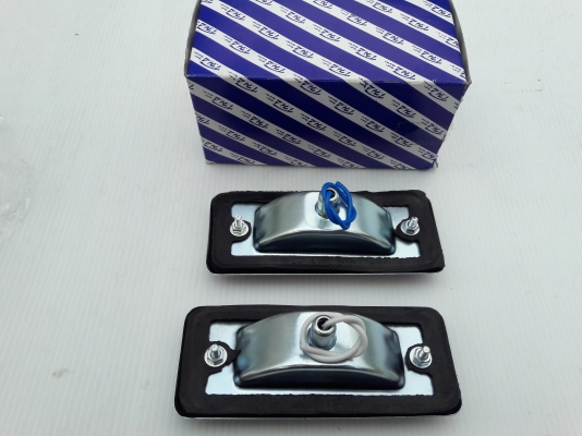 ขายครับ ไฟเลี้ยวเเก้ม620 ของใหม่made in japan คู่ละ350- เลนส์สวยๆมีมา2คู่ครับ สนใจทักได้ครับ/081-791-5677ส่งได้ทั่วไทย ค่าส่งด่วนเคอรี่+50-฿