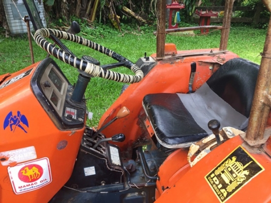 รถไถคูโบต้า รุ่น L2202DT 4WD มีดันหน้า โรตารี่ เครื่องตัดหญ้า แถมฟรี ผานหัวหมู เครื่องดี ราคาคุยกันได้ครับ