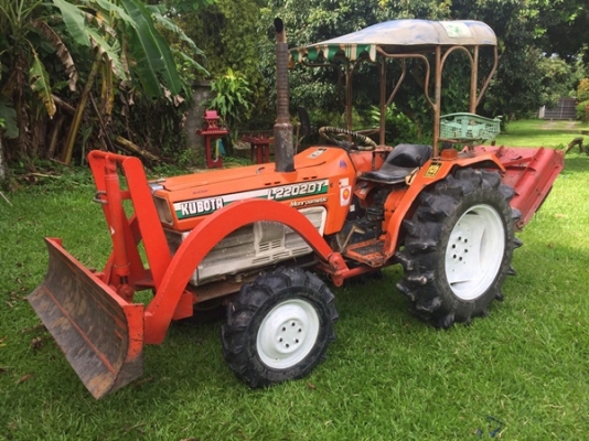 รถไถคูโบต้า รุ่น L2202DT 4WD มีดันหน้า โรตารี่ เครื่องตัดหญ้า แถมฟรี ผานหัวหมู เครื่องดี ราคาคุยกันได้ครับ