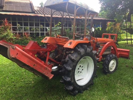 รถไถคูโบต้า รุ่น L2202DT 4WD มีดันหน้า โรตารี่ เครื่องตัดหญ้า แถมฟรี ผานหัวหมู เครื่องดี ราคาคุยกันได้ครับ