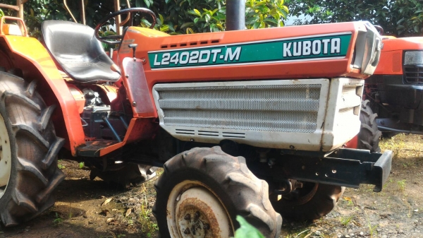 ขายรถไถ KUBOTA L2202DT 2เพลา ราคา 78,000 พร้อมใช้งาน มีรถขนส่งบริการทั่วไทย ร้านสามย่านแทรคเตอร์ อ.แกลง จ.ระยอง โทร 0818618678 ,0899347475 id line=0818618678 id line=0917315475 ขายรถไถ KUBOTA L2202DT 2เพลา ราคา 78,000 พร้อมใช้งาน มีรถขนส่งบริการทั่วไทย ร้านสามย่านแทรคเตอร์ อ.แกลง จ.ระยอง โทร 0818618678 ,0899347475 id line=0818618678 id line=0917315475
