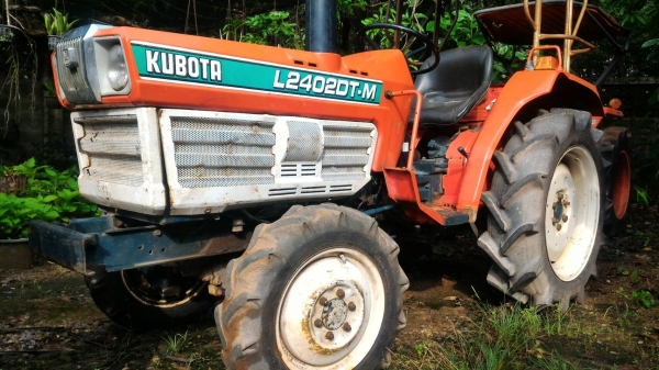 ขายรถไถ KUBOTA L2202DT 2เพลา ราคา 78,000 พร้อมใช้งาน มีรถขนส่งบริการทั่วไทย ร้านสามย่านแทรคเตอร์ อ.แกลง จ.ระยอง โทร 0818618678 ,0899347475 id line=0818618678 id line=0917315475