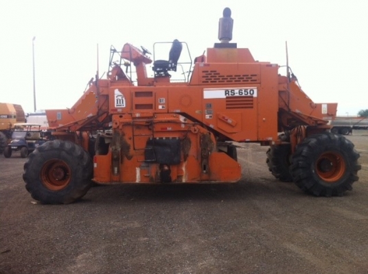 รถกัดถนน CMI