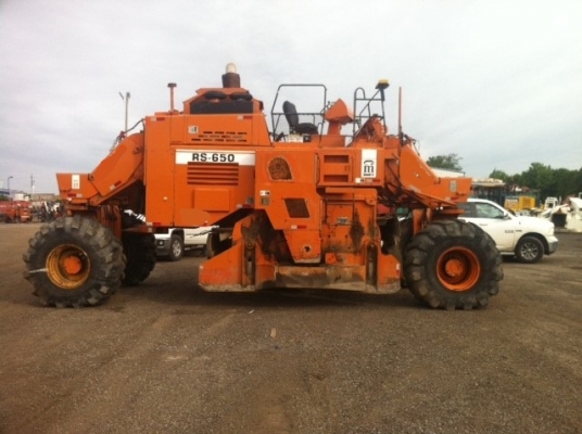 รถกัดถนน CMI